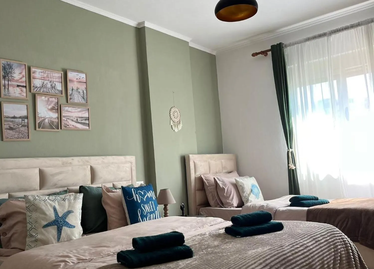 アパート Theomar Apartament ドゥラス